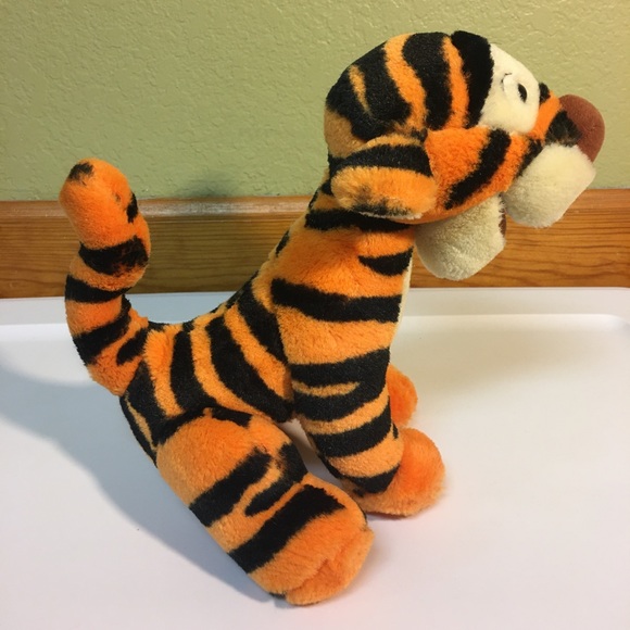 Vintage Walt Disney World Plush Tigger - Picture 4 of 7